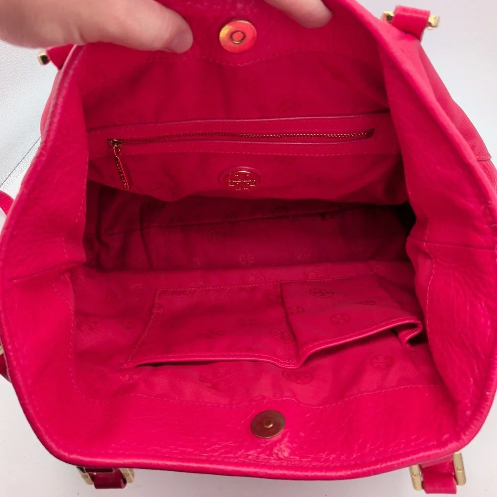 Tory Burch Amanda Hobo Classic Handle Tote Pink Pebbled Leather Crossbody Bag